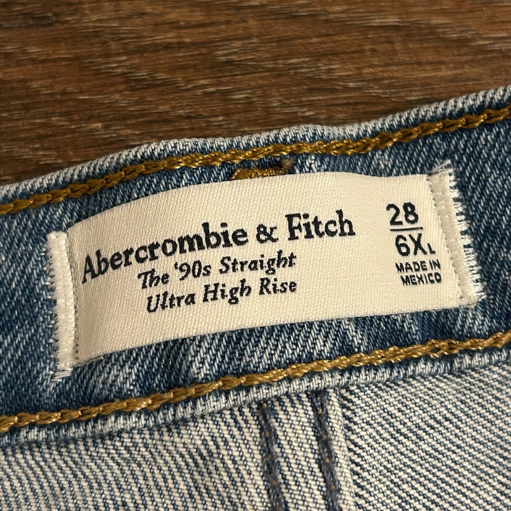 Abercrombie jeans size 6 tall! Raw hem